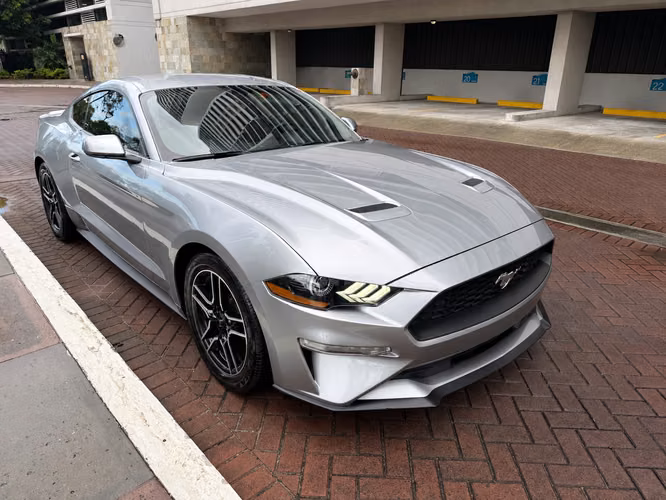 Ford Mustang Fastback 