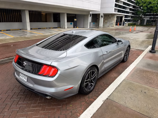 Ford Mustang Fastback 