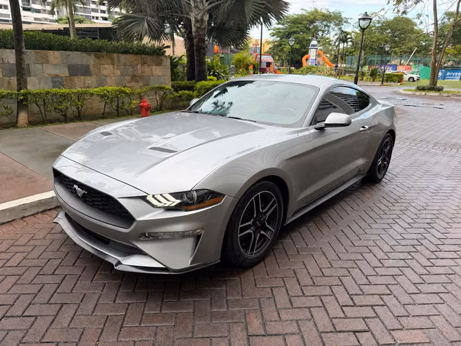 Ford Mustang Fastback 