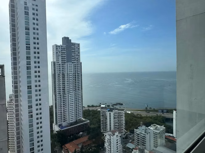 ALQUILER DE APARTAMENTO PH MOON TOWER