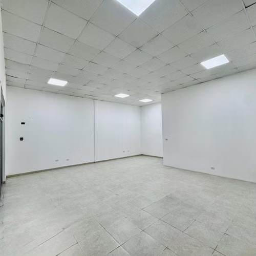 ALBROOK,  Locales Comerciales PLANTA BAJA  75 m² - $1,500 - Imagen 2