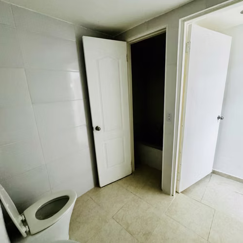 ALBROOK,  Locales Comerciales PLANTA BAJA  75 m² - $1,500 - Imagen 4
