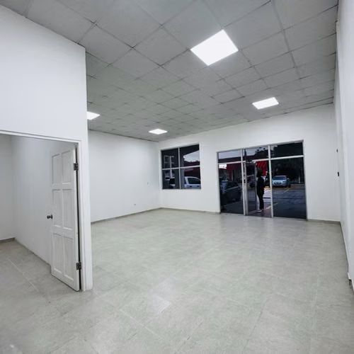 ALBROOK,  Locales Comerciales PLANTA BAJA  75 m² - $1,500 - Imagen 3