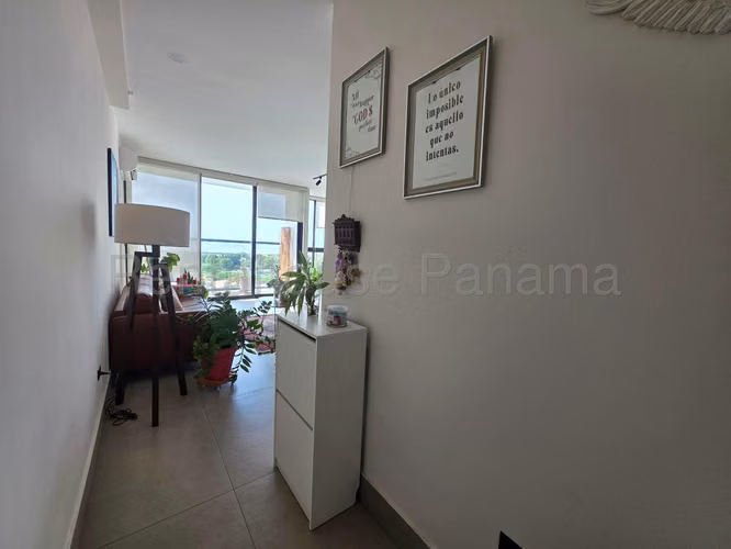 Se Alquila Apartamento en Coco del Mar LA27-2685