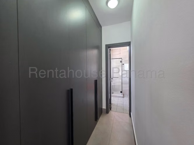 Se Alquila Apartamento en Coco del Mar LA27-2685