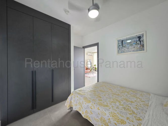 Se Alquila Apartamento en Coco del Mar LA27-2685