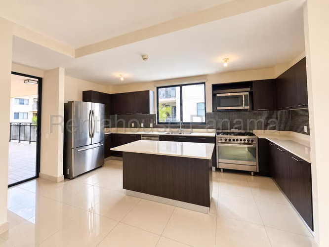 Sale of Apartment in Panama Pacifico ABS