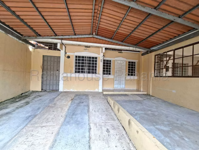 Se Alquila Casa en Tocumen DPA27-1429