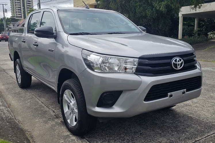HILUX 2023 4X4   EN 23,495 al CRÉDITO o al contado.... - Imagen 2