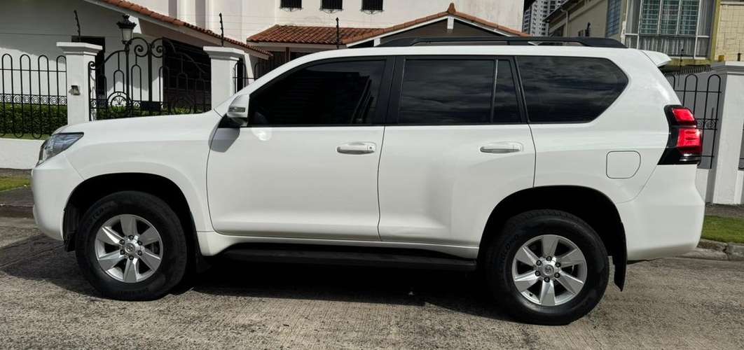PRADO 2023 AUTOMATICO EN 48,495  al Crédito o al  Contado.... - Imagen 4