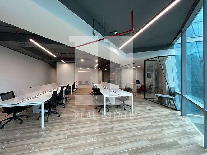 Se Alquila Oficina de 234m2 en Financial Park