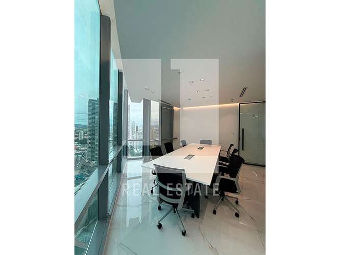 Se Alquila Oficina de 122m2 en Financial Park - Imagen 8