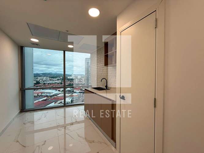 Se Alquila Oficina de 122m2 en Financial Park - Imagen 13