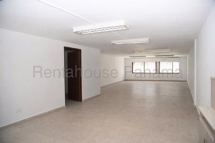 Se vende amplia casa de 354mts en La Alameda