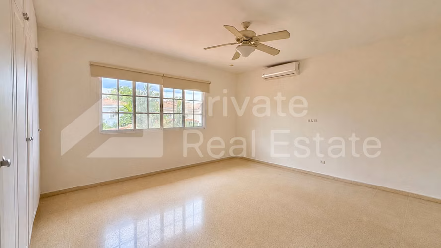 Se Vende o Se Alquila casa en Costa Serena Costa del este