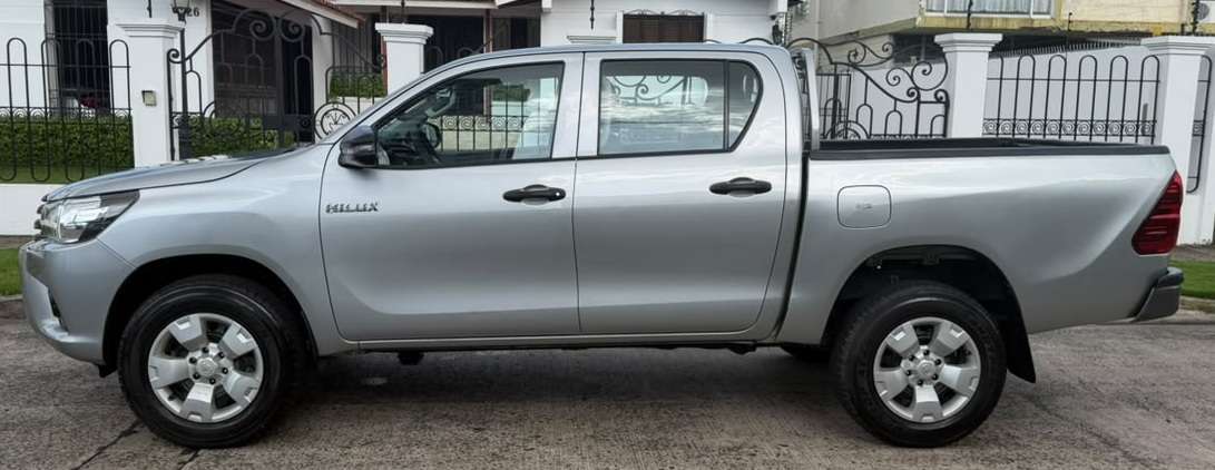 HILUX 2024 4X4   EN 24,495 al CRÉDITO o al contado. - Imagen 4