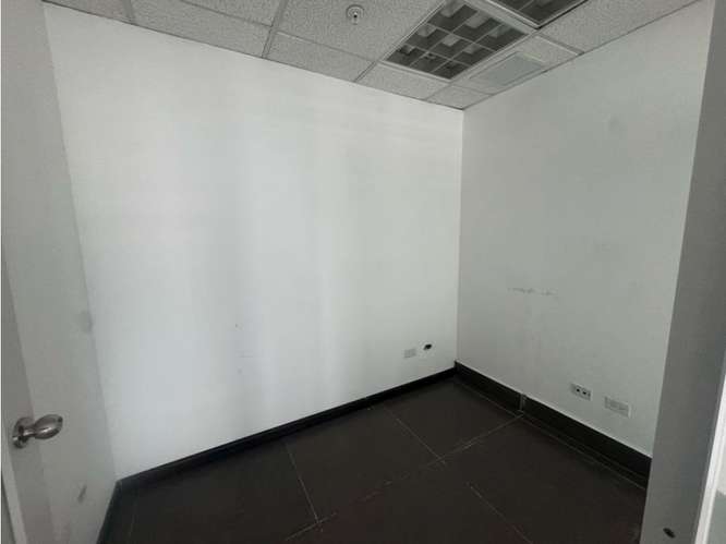 Oficina amplia para alquiler | Twist Tower, Obarrio. - Imagen 10