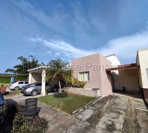 Venta de Casa en Chorrera Los Olivos KF