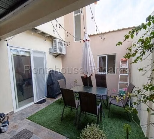 Venta de Casa en Chorrera Los Olivos KF