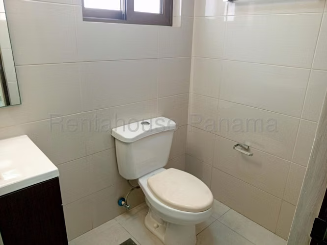 Venta de Casa con Línea blanca en Panama Pacifico Woodlands EC - Imagen 10