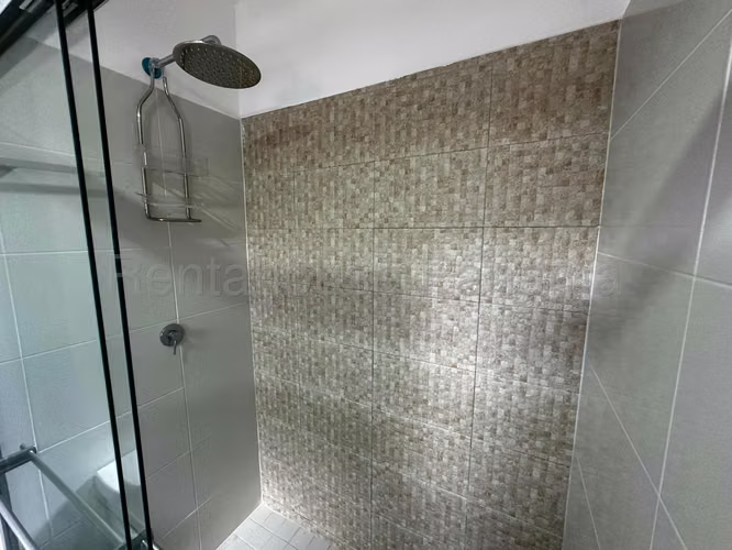 Venta de Casa con Línea blanca en Panama Pacifico Woodlands EC - Imagen 11