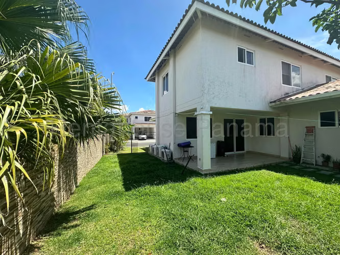 Venta de Casa Semi-amoblada en Panama Pacifico Bosques del Pacifico EC - Imagen 14