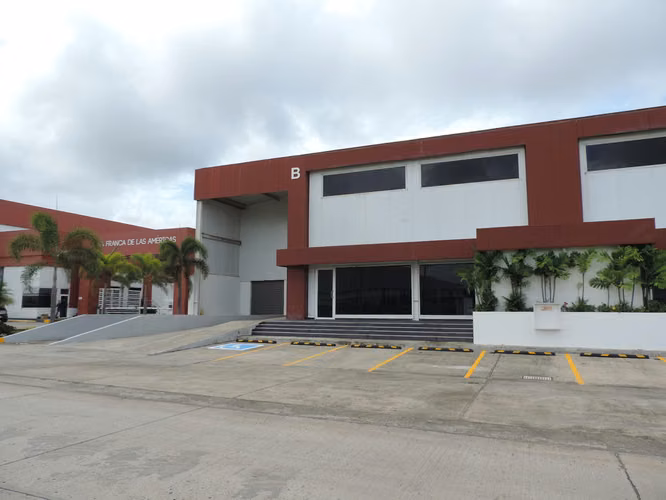Vendo Galera de 1000m2 en Pacora Parque Las Americas SRZ - Imagen 9