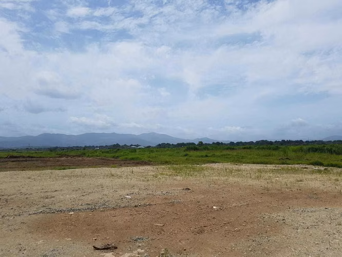 Vendo Terreno de 6,068.78m2 en Tocumen Felipillo 20-7634SRZ