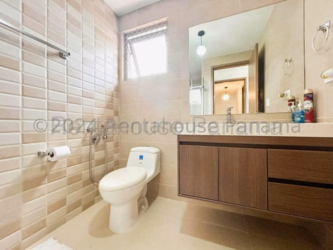 Apartamento en Alquiler Ricardo J Alfaro 27LRL2705