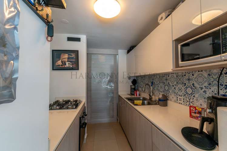 Apartamento de 3 habitaciones sin muebles en PH Pijao Costa del Este