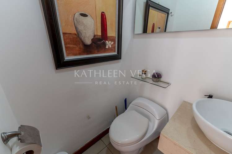 Apartamento Amoblado en PH Bahía del Golf Coco del Mar - Imagen 8