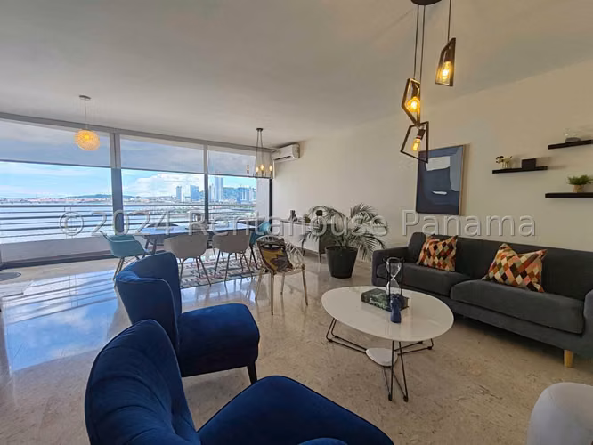 Apartment for sale in Marbella Ph Los Delfines | LFC Direct Client Only