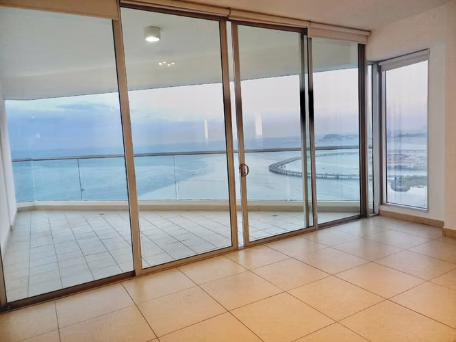 Alquilo lindo apartamento semi-amoblado , en Av Balboa - Imagen 7