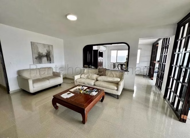 VENTA DE APARTAMENTO EN ALTOS DEL GOLF 
