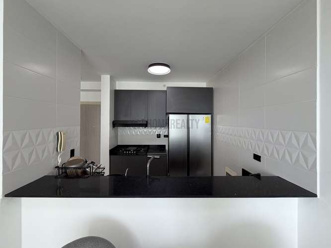 Apartamento Amoblado de 2 Recámaras en Alquiler en Transístmica con Vista a la Ciudad