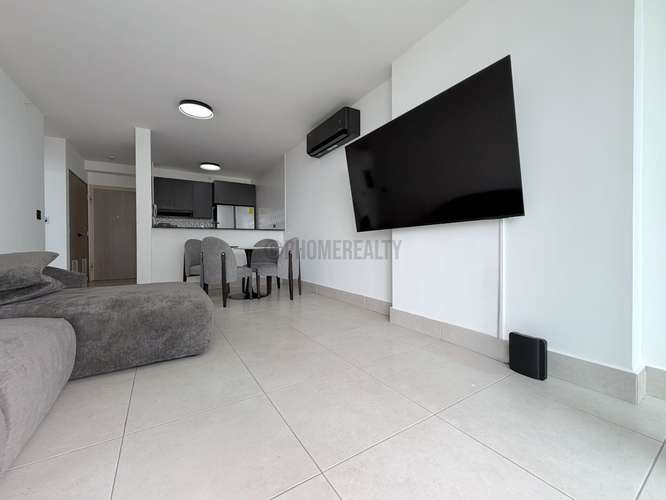 Apartamento Amoblado de 2 Recámaras en Alquiler en Transístmica con Vista a la Ciudad