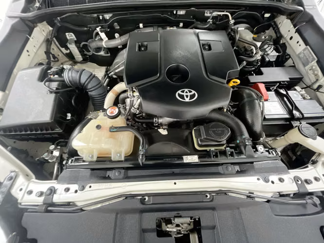 TOYOTA HILUX - 2024 - PPHX - Automarket - Imagen 3