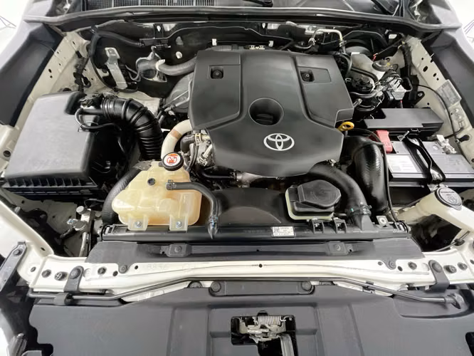 TOYOTA HILUX - 2024 - PPHX - Automarket - Imagen 3