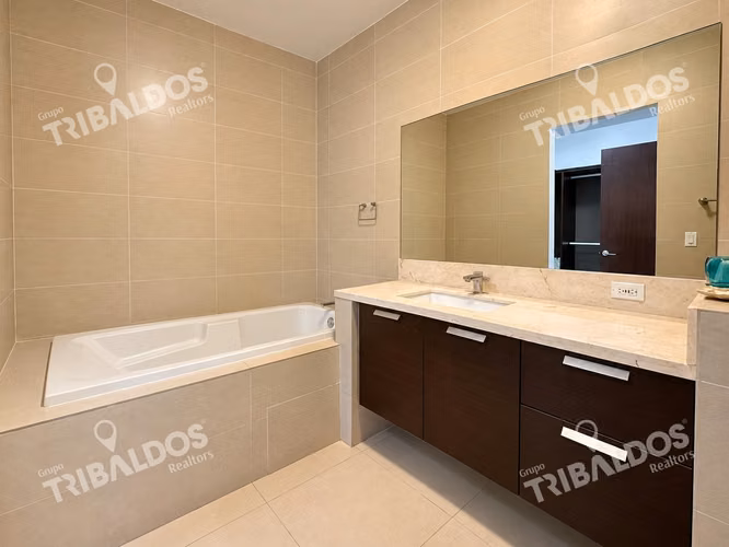 Venta de apartamento frente al mar | 204 m2 | Punta Pacífica PH OCEANAIRE