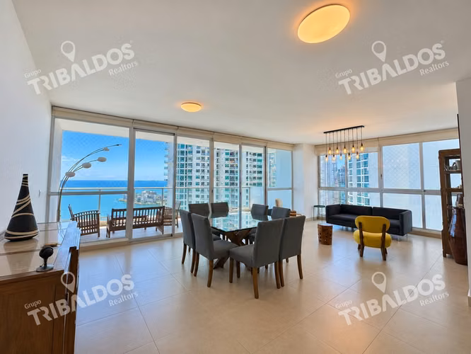 Oceanfront apartment for sale | 204 m2