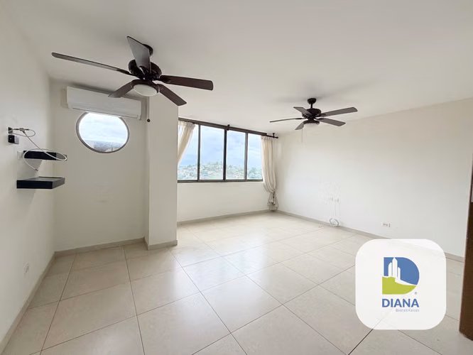 Alquiler de apartamento en Altos de Santa Maria  - Imagen 4