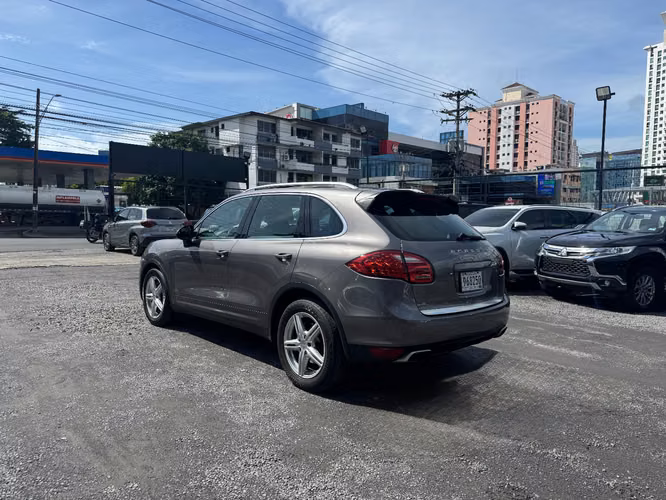 PORSCHE CAYENNE 2012 - Imagen 19