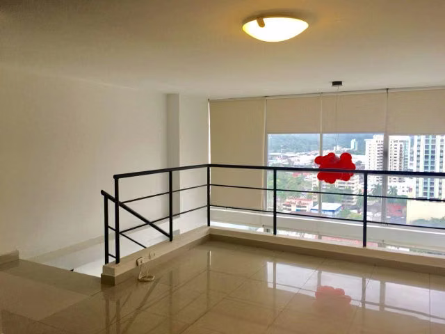Apartamento de dos pisos en PH Vitro Loft en El Cangrejo