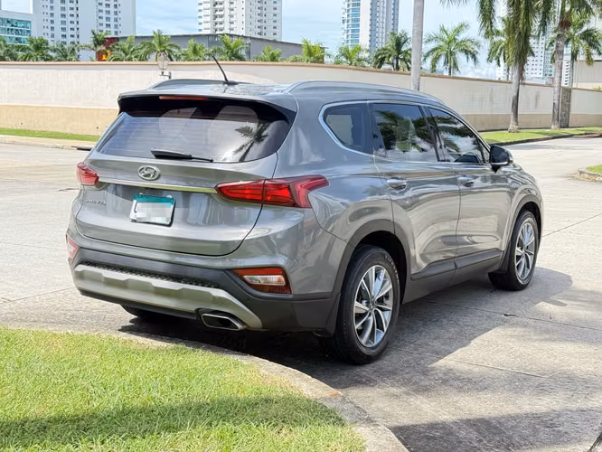 Hyundai Santa Fe 2019 a solo $14,500 Negociable - Imagen 5