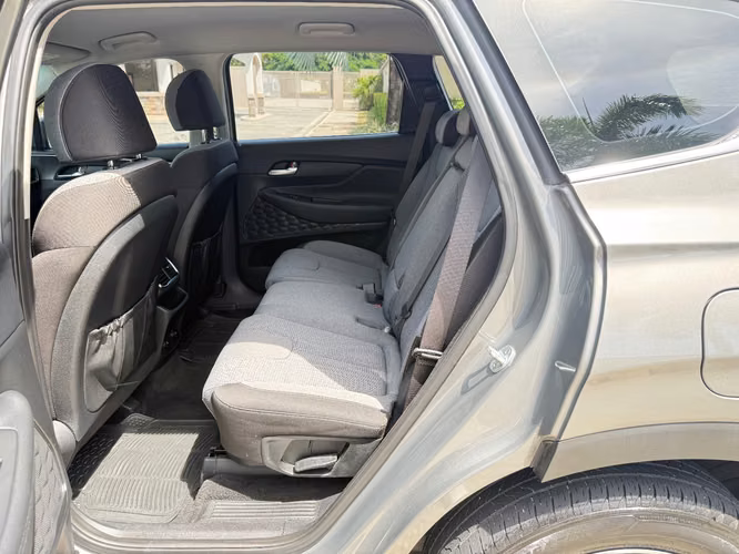Hyundai Santa Fe 2019 a solo $14,500 Negociable - Imagen 7