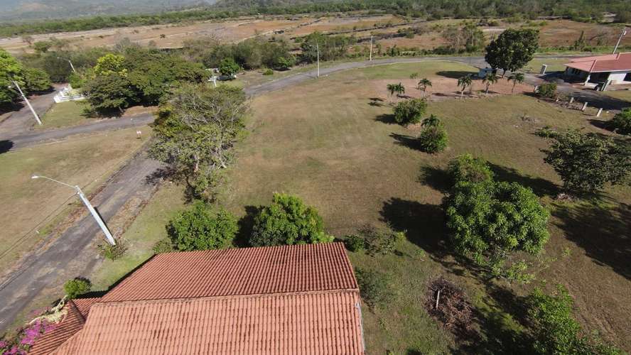SE VENDE TERRENO PRIVADO EN CHAME - 700 m² - Imagen 2