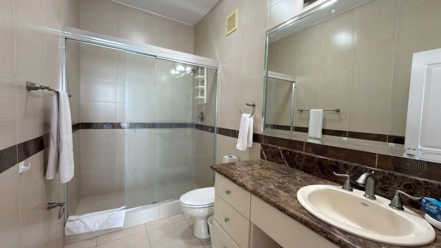 Vista del Mar: Apartamento de 1 Recámara con Vista a la Bahía en Avenida Balboa - Imagen 5