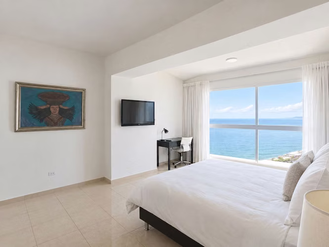 Vista del Mar: Apartamento de 1 Recámara con Vista a la Bahía en Avenida Balboa - Imagen 3