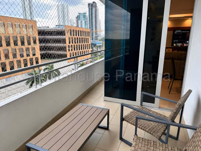 Se Alquila Apartamento en Costa del Este LA27-2170