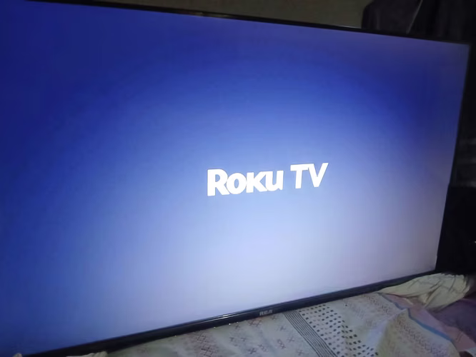 VENDO SMART TV RCA ROKU OF 43 